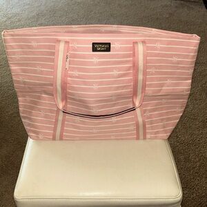 🛍️NWT Victoria’s Secret pink bag🛍️